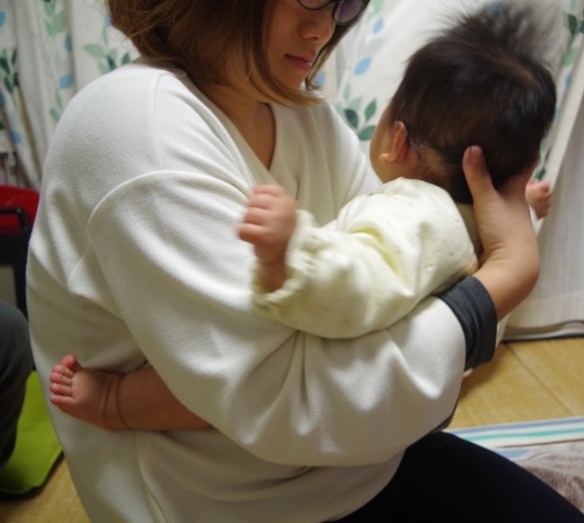 ①抱きかかえ・GLITTER式マッサージ®【小児障がい児の医療マッサージ】